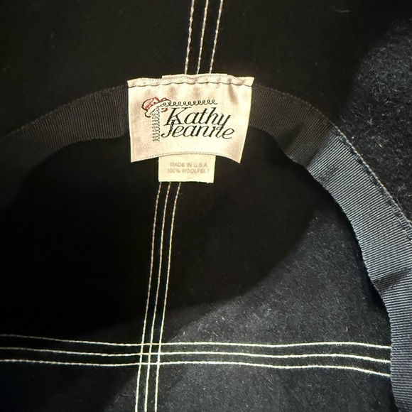 Vintage Kathy Jeanne 100 percent Woolfelt Black Women's Hat with Bow - Picture 3 of 5